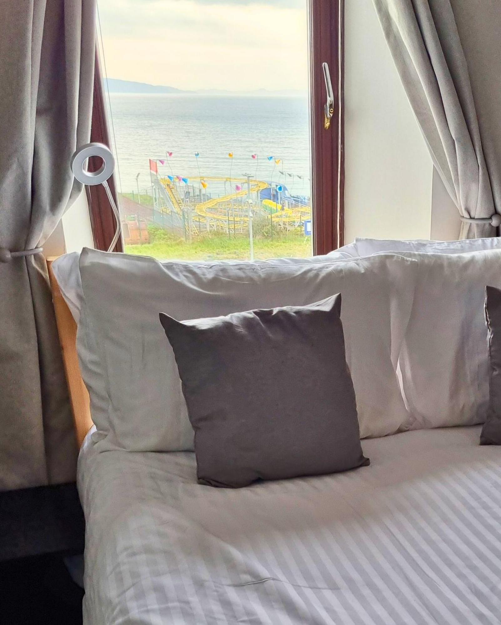 6 Golf Terrace - By The Sea